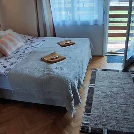 Апартаменти Rosy Apartman Вонярцвашгедь Екстер'єр фото