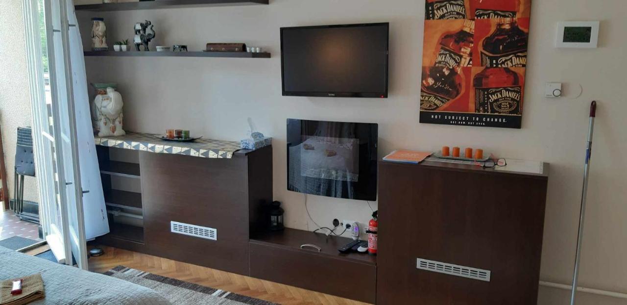 Апартаменти Rosy Apartman Вонярцвашгедь Екстер'єр фото