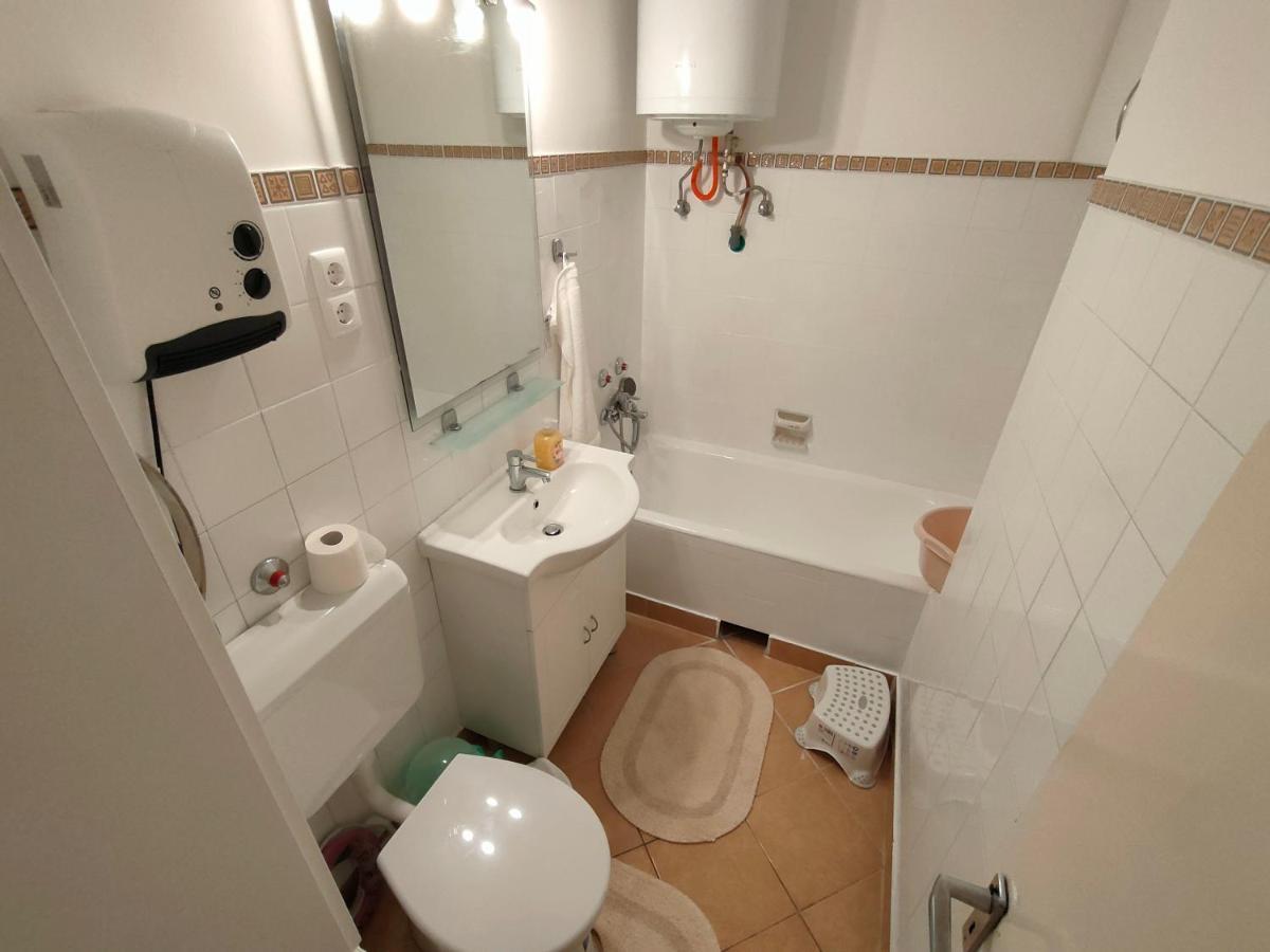 Апартаменти Rosy Apartman Вонярцвашгедь Екстер'єр фото