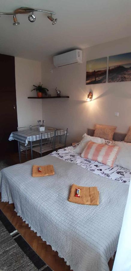 Апартаменти Rosy Apartman Вонярцвашгедь Екстер'єр фото